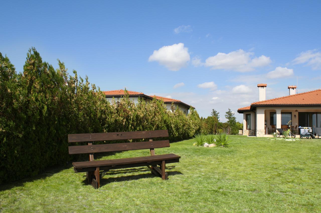 Private Villa 102 With Heated Pool In Blacksearama Balchik Extérieur photo